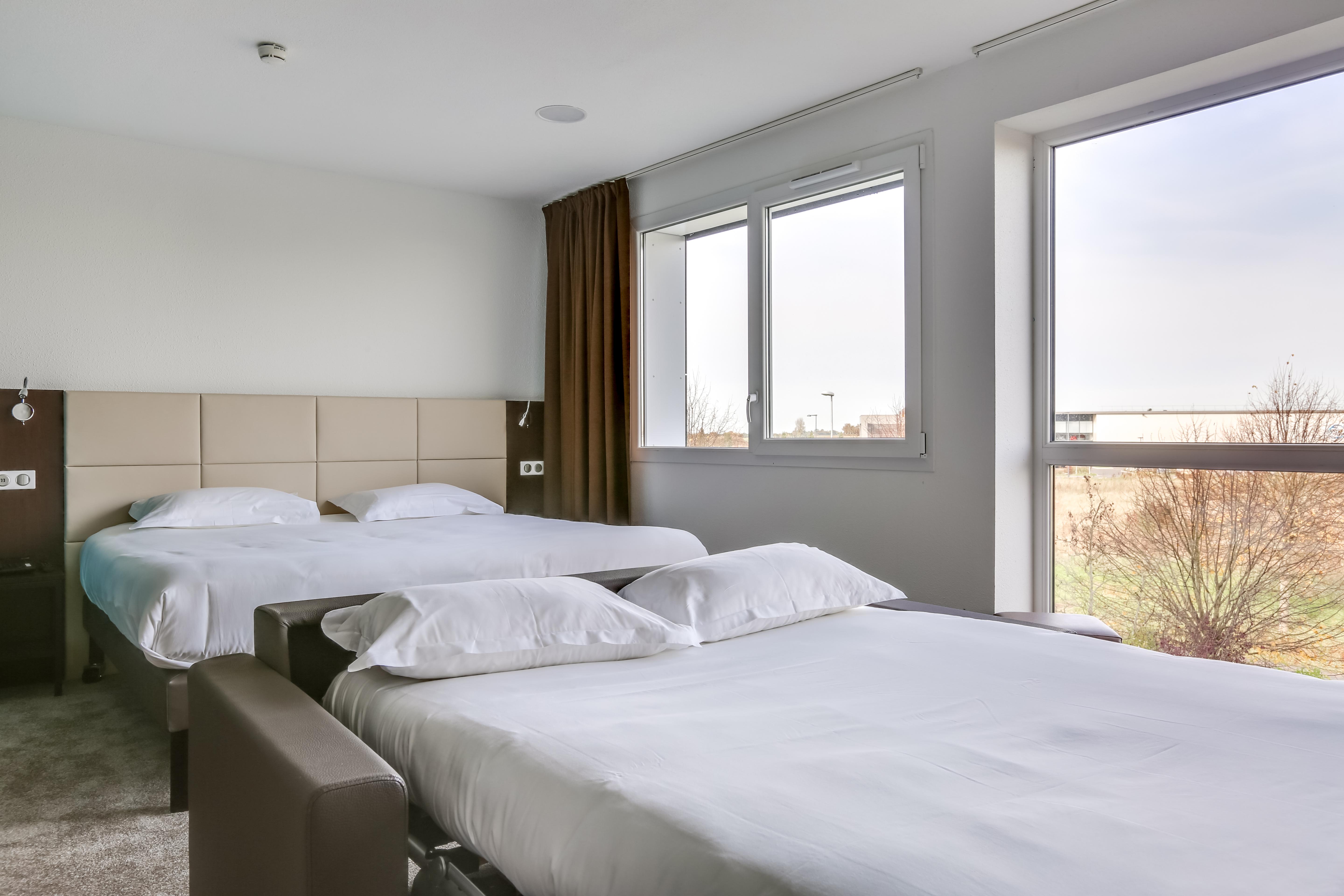 Caen Memorial Hotel 2*